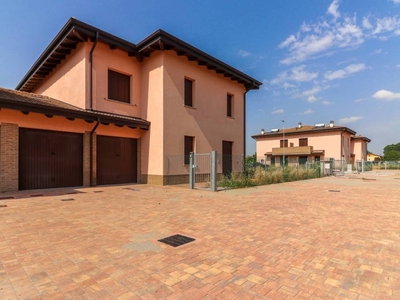 Villa a Schiera in vendita a Crevalcore via Provanone, snc