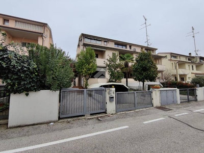Villa a Schiera in vendita a Imola