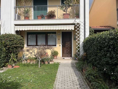 Villa a Schiera in Vendita ad Noventa Padovana - 248000 Euro