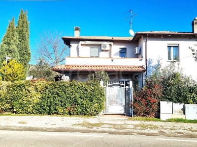Villa Bifamiliare in vendita a Imola via San Vitale