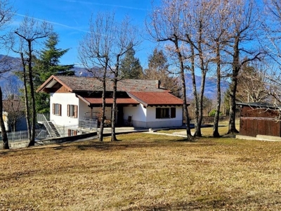 Villa in vendita a Lizzano in Belvedere