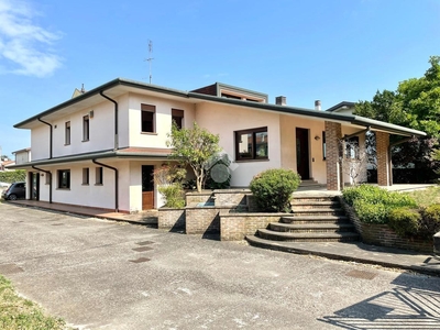 Villa in vendita a Stra