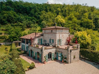 villa in Vendita ad Gropparello - 665000 Euro