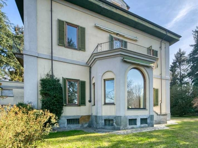 Villa in Vendita ad Torino