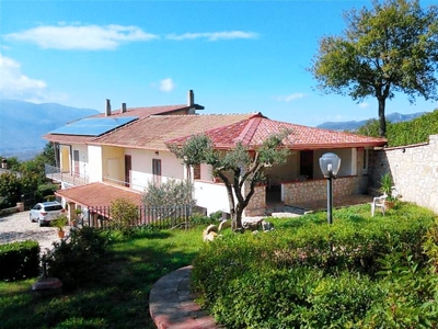 Villa per 6 Persone in Pontelandolfo, Campania (Provincia di Benevento)