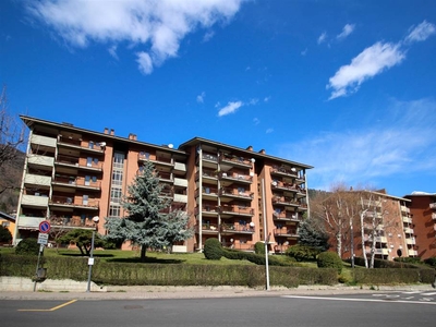 Appartamento in Via Gilles Des Chevreres 8 in zona Semicentro a Aosta
