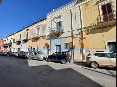 Appartamento indipendente in Via Vittorio Veneto 42 in zona Carbonara - Ceglie a Bari