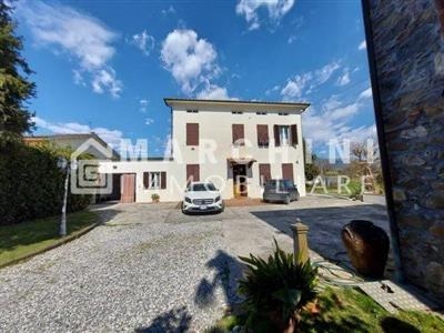 Villa in buono stato di 365 mq. a San Cassiano A Vico