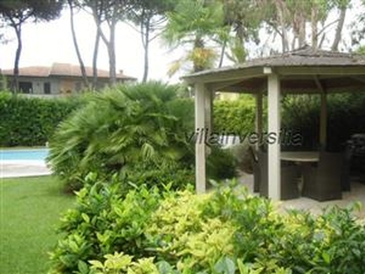 Villa in buono stato di 423 mq.