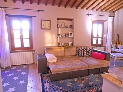 Appartamento in vendita 4 Stanze da letto a Castelnuovo Berardenga