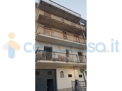 Appartamento Trilocale da ristrutturare, in vendita in Via Eraclea Minoa, Misilmeri