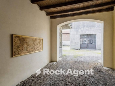 Casa di 600 mq in vendita Legnano, Italia