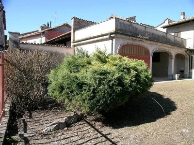 Casa di campagna in vendita 3 Stanze da letto a Castelletto Merli