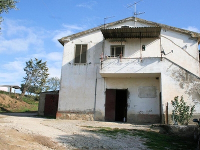 Casa in vendita 4 Stanze da letto a Magliano In Toscana