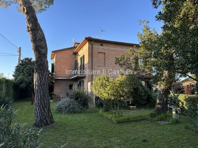 Casa in vendita 5 Stanze da letto a Castiglione Del Lago