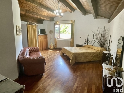 Casa in vendita 6 Stanze da letto a Pettorano Sul Gizio