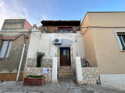 Casa indipendente in vendita 2 Stanze da letto a Portopalo Di Capo Passero