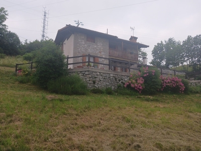 Casa indipendente in vendita 3 Stanze da letto a Forgaria Nel Friuli