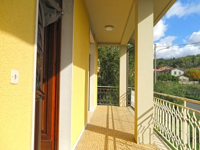 Casa indipendente in vendita 3 Stanze da letto a Villafranca In Lunigiana