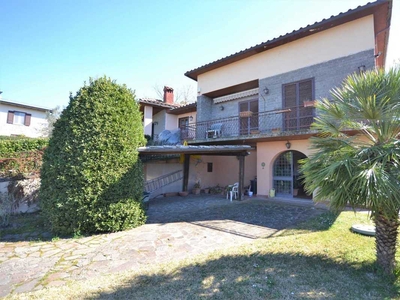 Casa indipendente in vendita 4 Stanze da letto a Montecchio