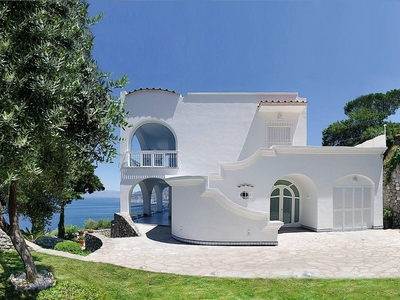 Esclusiva Casa Indipendente di 300 mq in affitto Sorrento, Campania