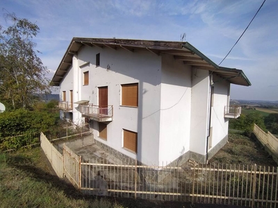 Immobile commerciale in vendita a Cerrina Monferrato