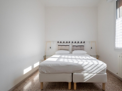 Luminoso appartamento con 2 camere da letto nel cuore del quartiere Saragozza