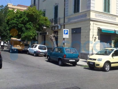 Negozio in vendita in Via Aurelio Saffi, 58, Messina