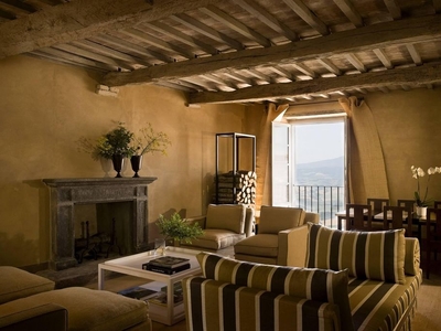 Casa Indipendente di 300 mq in affitto San Quirico d'Orcia, Toscana