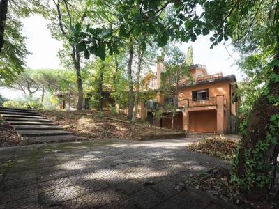 Prestigiosa villa in vendita località colleromano ,, Riano, Lazio