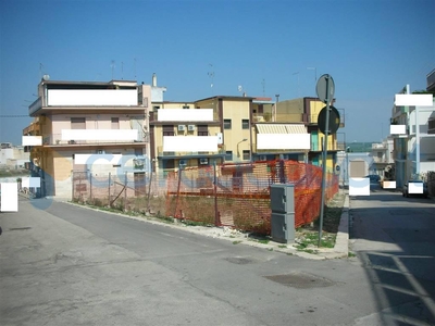 Terreno edificabile in vendita in Via Legnano, Canosa Di Puglia