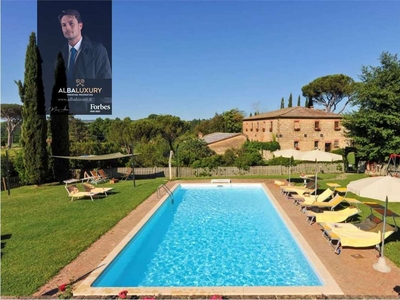 Villa in vendita 11 Stanze da letto a Monteroni D'arbia