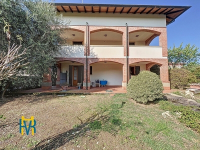 Villa in vendita 4 Stanze da letto a Altopascio