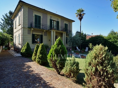 Villa in vendita 5 Stanze da letto a Barga