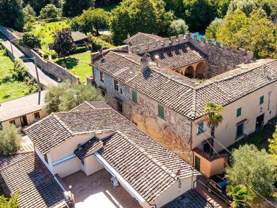 Villa in vendita 6 Stanze da letto a Firenze