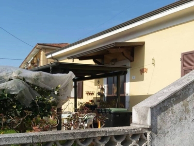 Casa Indipendente in vendita a Carrara