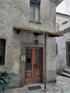 Casa semindipendente in buono stato di 110 mq. a Ghivizzano