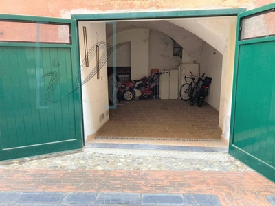 garage in vendita a Albenga