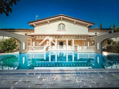 Villa in vendita, Forte dei Marmi semicentro