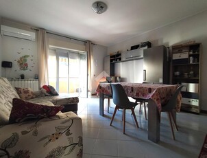 Appartamento in vendita a Nizza Di Sicilia