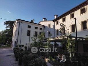 Appartamento in Vendita in a Montecchio Maggiore