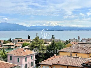 Appartamento in Vendita in Via Giuseppe Garibaldi a Desenzano del Garda