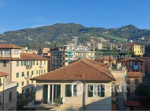Appartamento in Vendita in Via Laggiaro a Rapallo