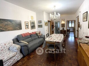 Appartamento in Vendita in Via Raffaello Sanzio a Pisa