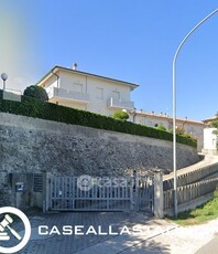 Appartamento in Vendita in Viale Romagna a Fano