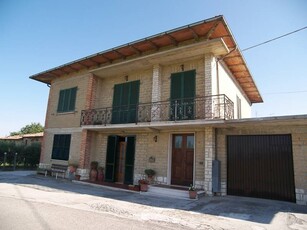 Bifamiliare Panoramica in Vendita a Torrita di Siena