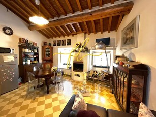 Casa Bi/Trifamiliare in Vendita in Vico del Mandorlo 2 a Montecatini Val di Cecina