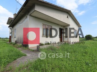 Casa indipendente in Vendita in Via Gasparotto Vecellio a Spresiano