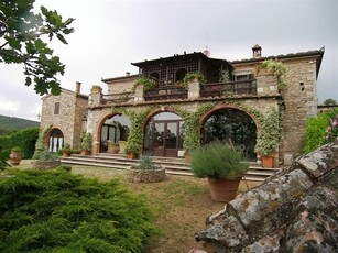 Casale Panoramico in Vendita a Rapolano Terme, Toscana