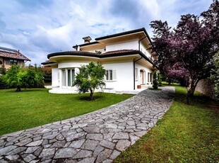 Esclusiva villa di 900 mq in vendita Via Ugo La Malfa, Agrate Brianza, Monza e Brianza, Lombardia